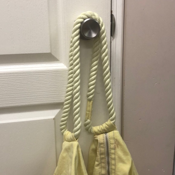 Old Navy yellow tote should large tote - Picture 2 of 9